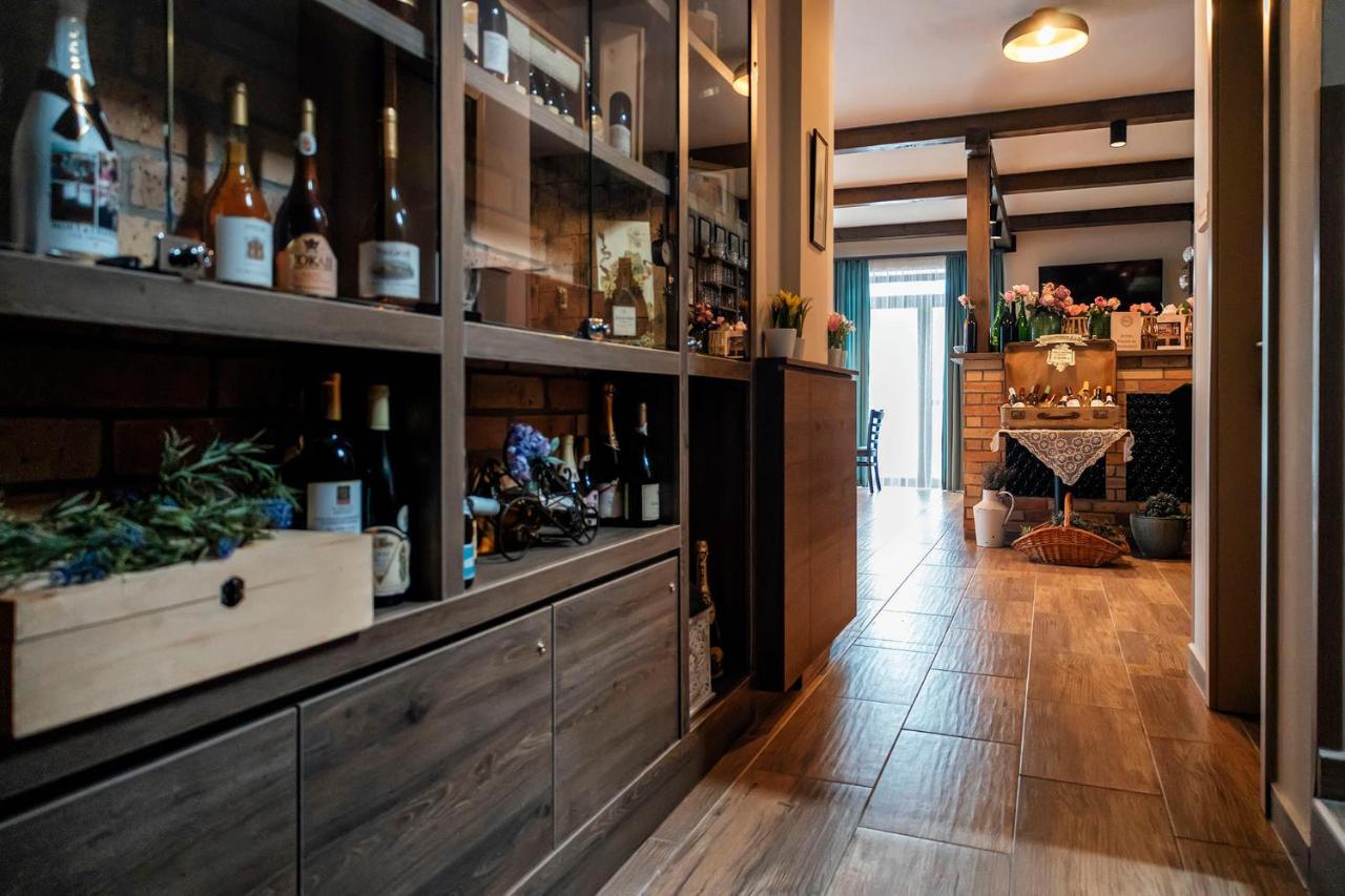 Győrújbarát Dreko Panzio & Borbisztro B&B 외부 사진