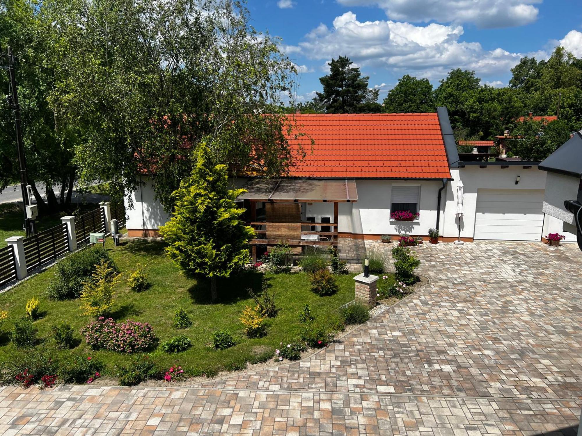 Győrújbarát Dreko Panzio & Borbisztro B&B 외부 사진