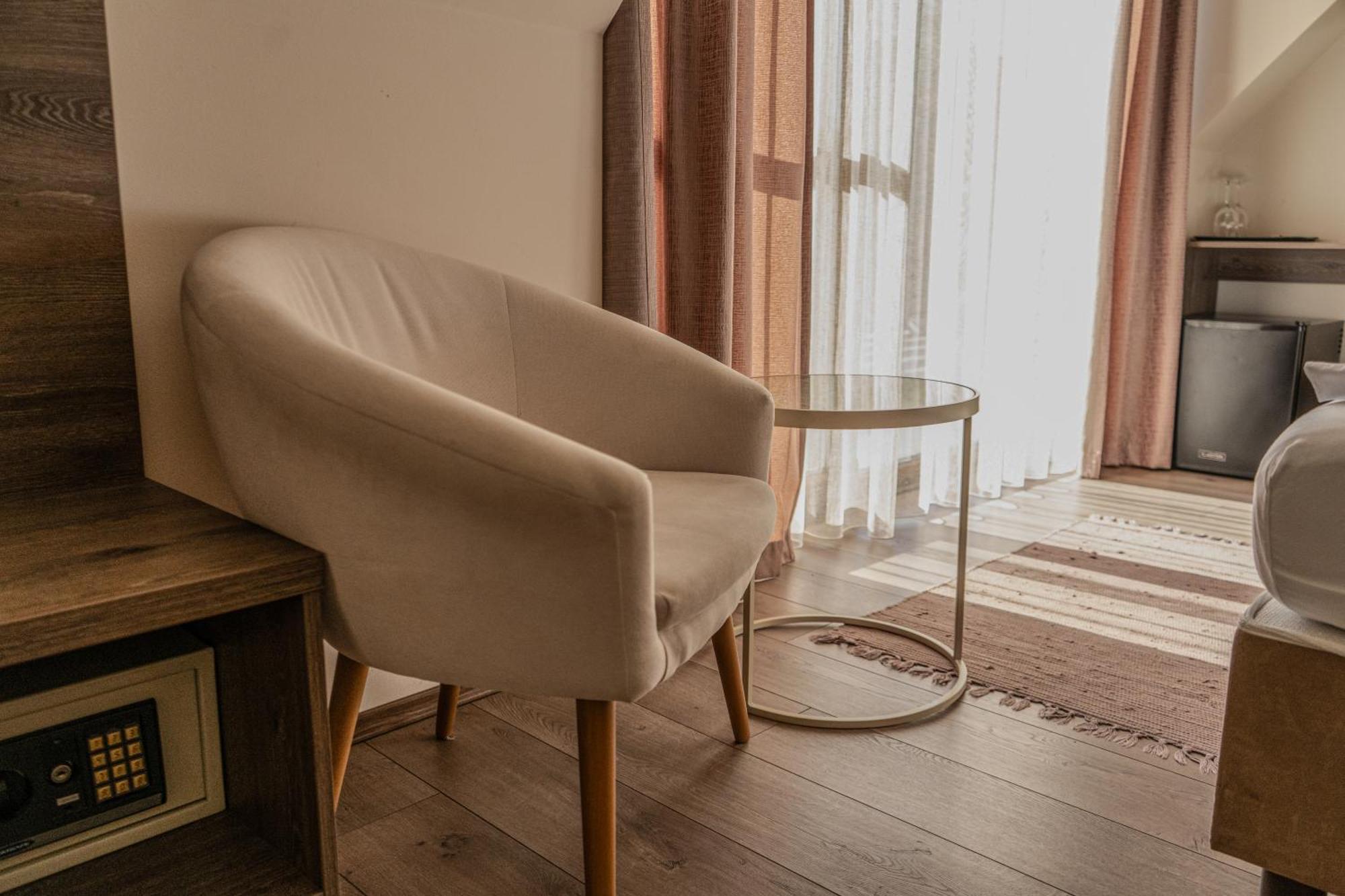 Győrújbarát Dreko Panzio & Borbisztro B&B 외부 사진