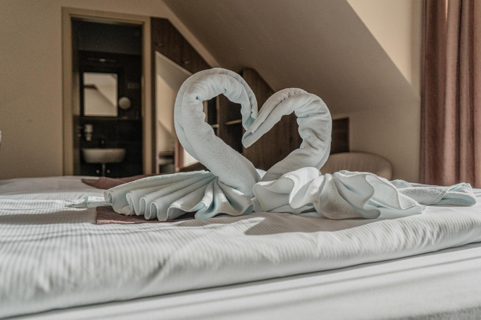 Győrújbarát Dreko Panzio & Borbisztro B&B 외부 사진