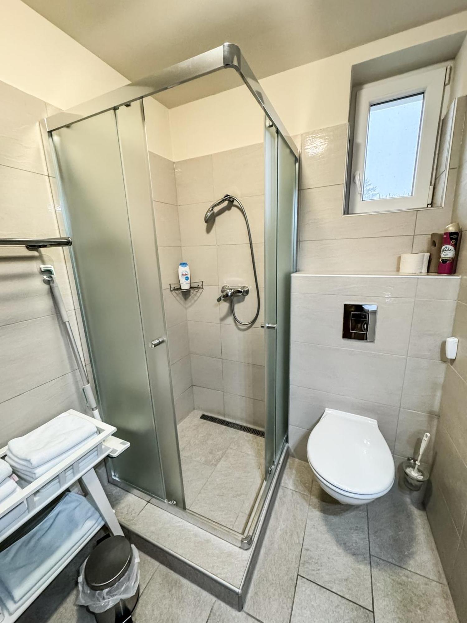 Győrújbarát Dreko Panzio & Borbisztro B&B 외부 사진